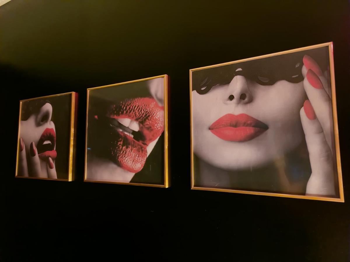 La Loveroom Bdsm De Nice " La Chambre Luxe Des Desirs " المظهر الخارجي الصورة