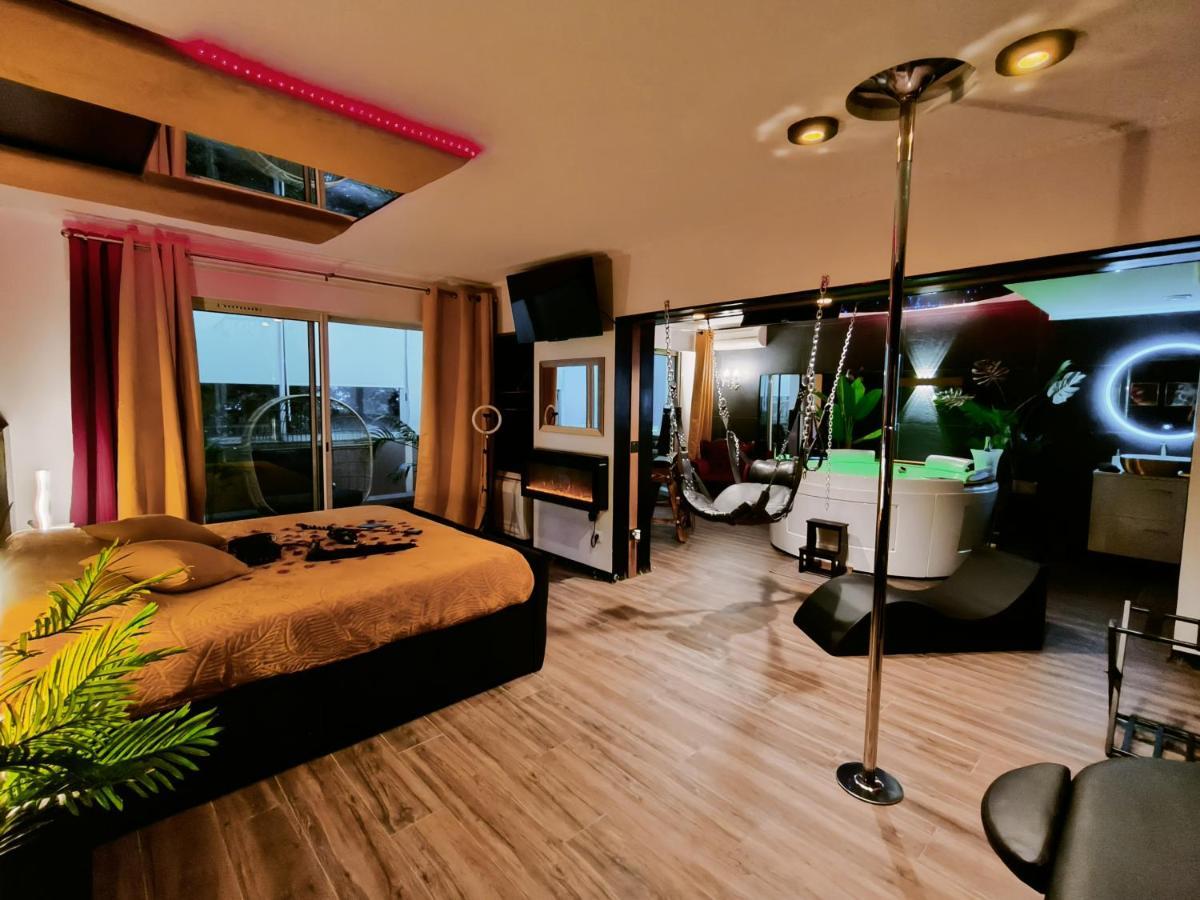 La Loveroom Bdsm De Nice " La Chambre Luxe Des Desirs " المظهر الخارجي الصورة
